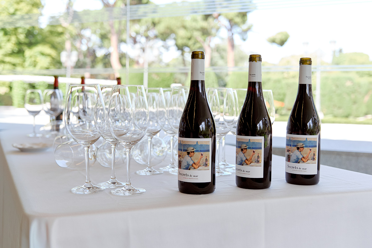 Botellas de vino en catering